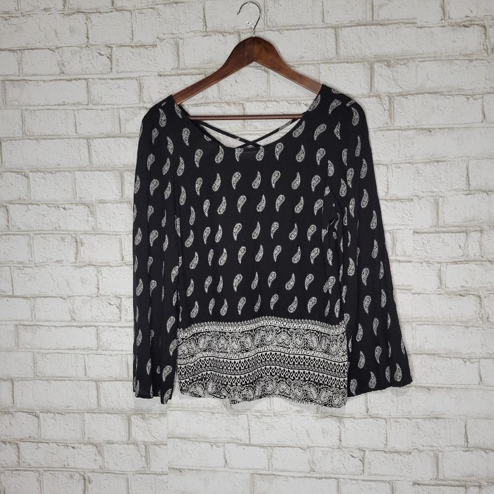 Faded Glory printed black/white top‎